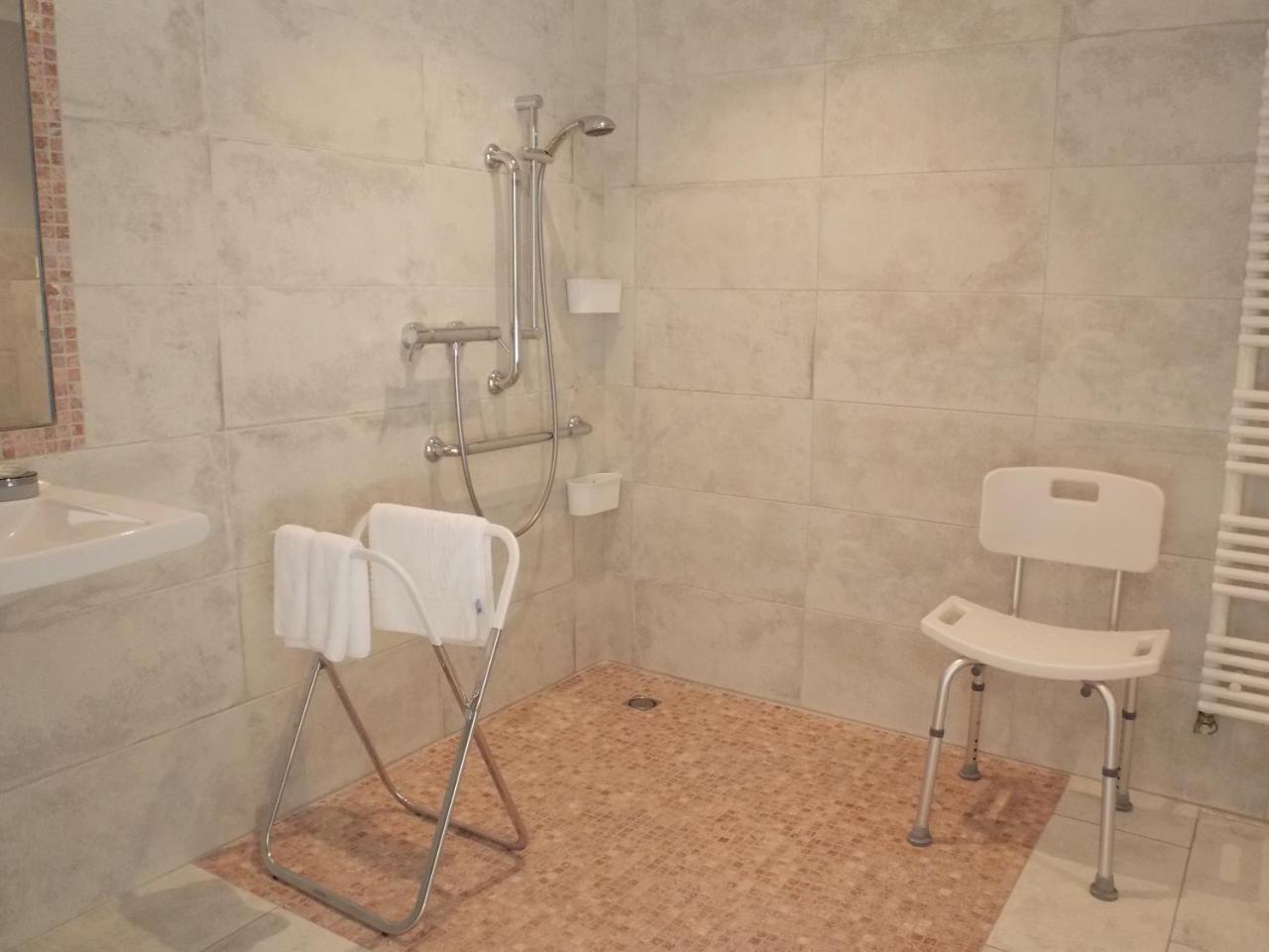 Au Relais Provencal Hotel Bagnols-en-Foret Luaran gambar