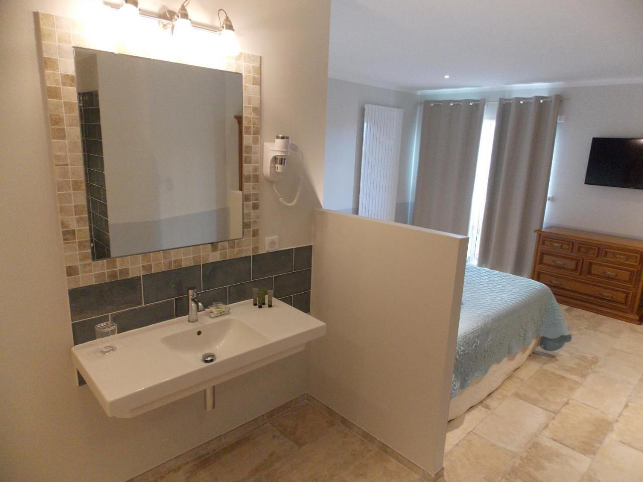 Au Relais Provencal Hotel Bagnols-en-Foret Luaran gambar